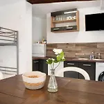 Lilly Apartment *
